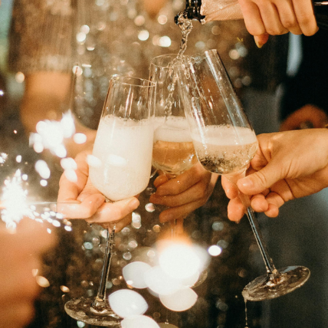 Champagne Pour