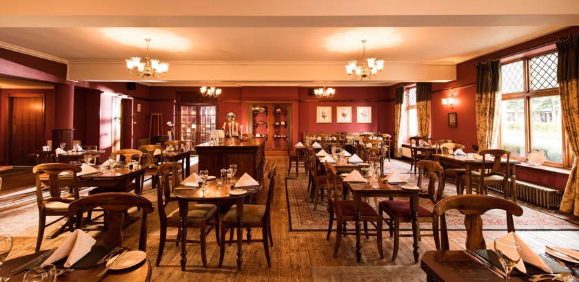 Balmoral Arms 185200005