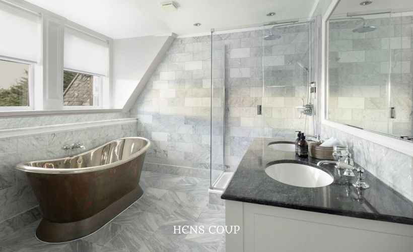 HENS COUP (2) (Label)