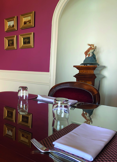 Golf View Squirrel Room